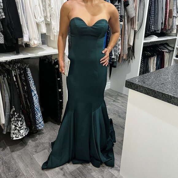 NWT Faviana Emerald Green Strapless Formal Gown $395 - Picture 2 of 14